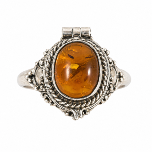 poison gemstone ring