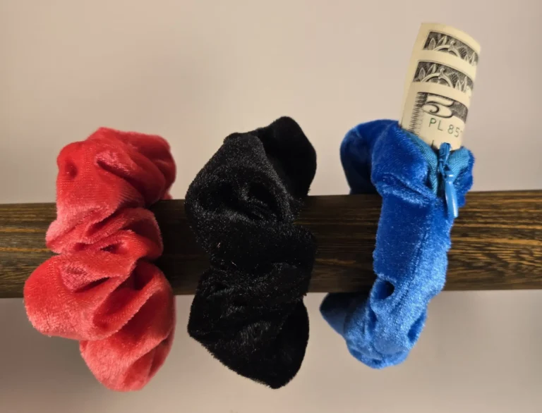 hair scrunchie with pocket