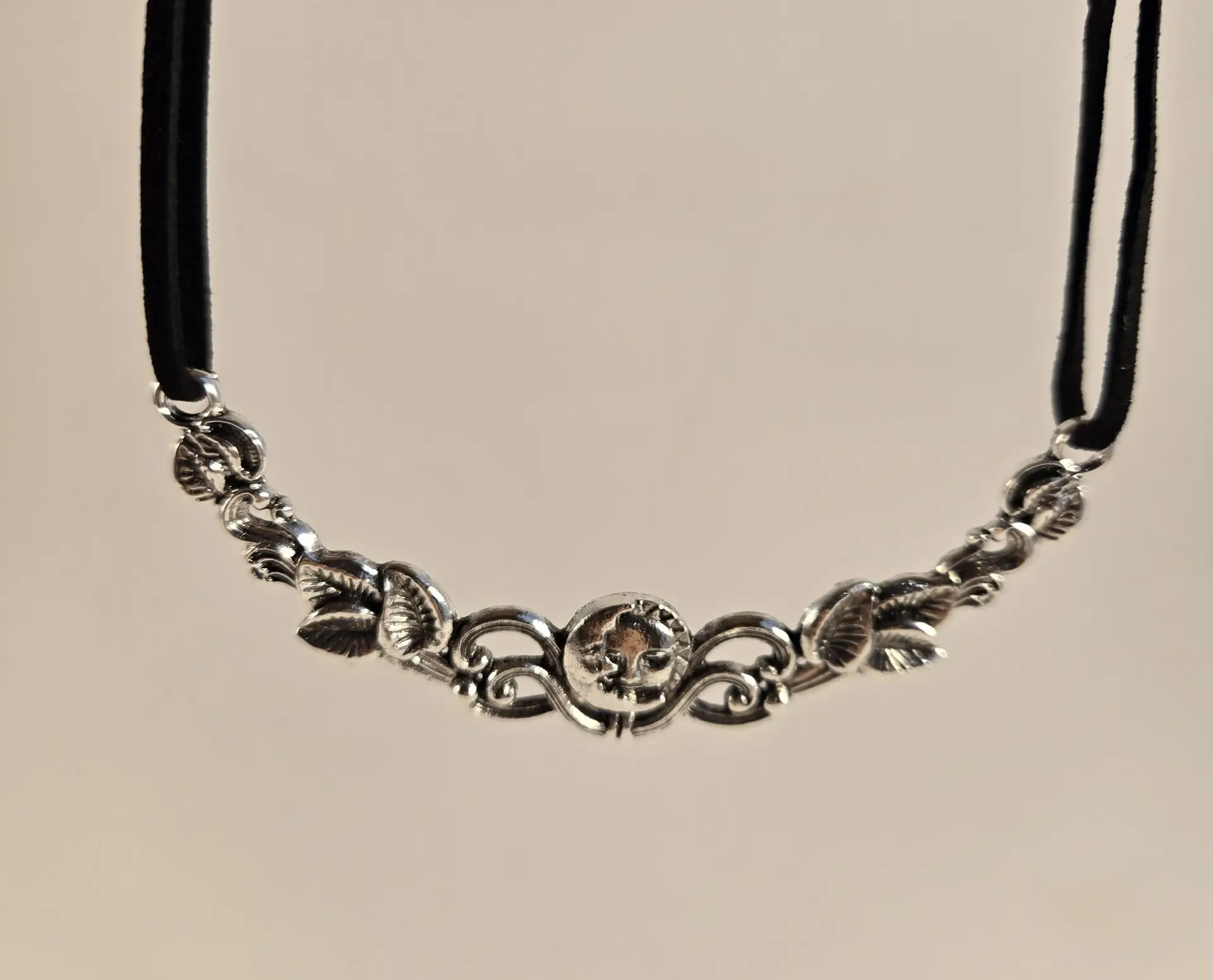 boho vintage leaves and moon necklace - Image 2