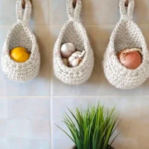 macramé wall hanging basket