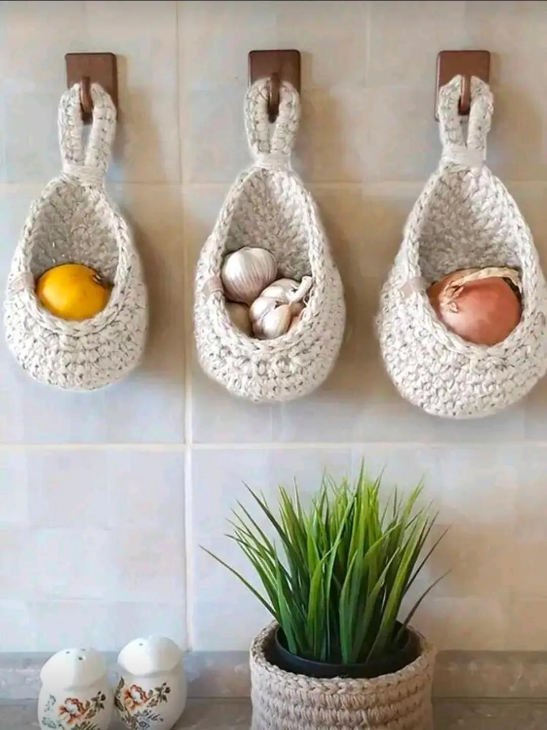 macramé wall hanging basket